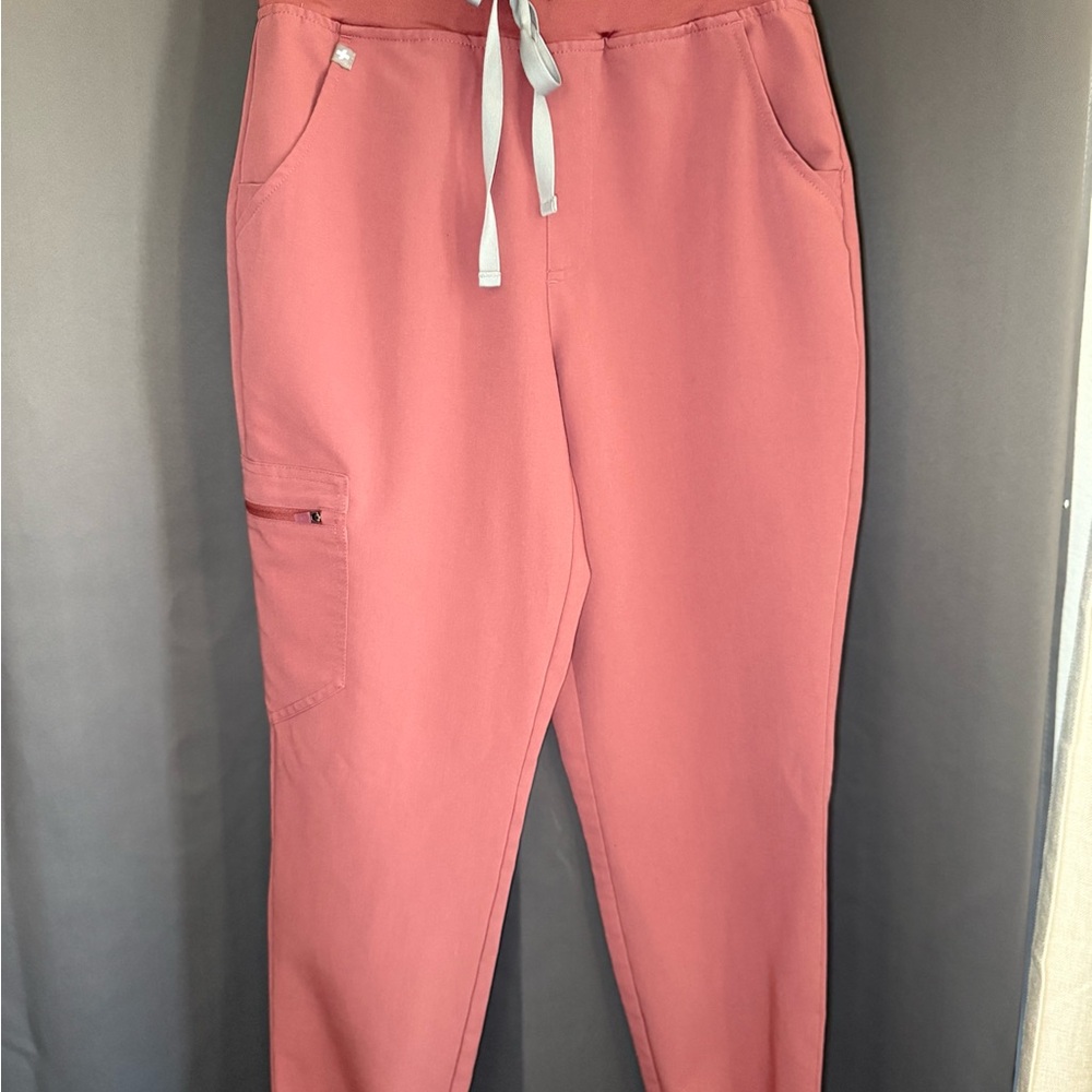 Men FIGS Mauve Cargo Jogger Pants
